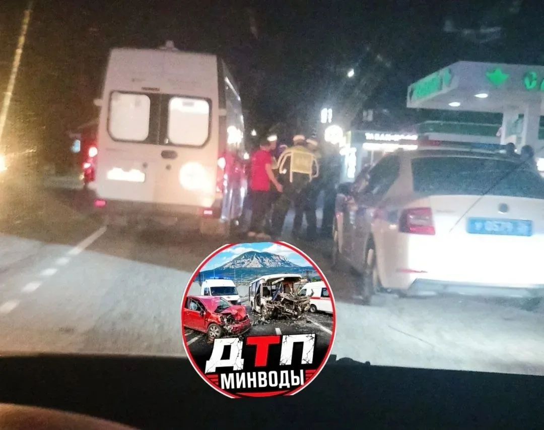 Сообщают, что вчера (в этом ДТП) на пешеходном переходе, водитель Ауди на высокой скоро...
