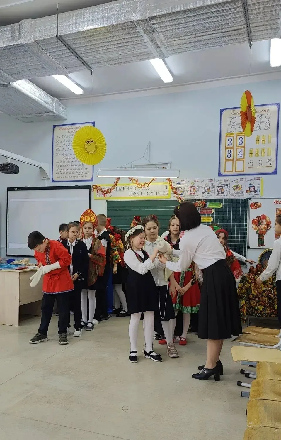 🥞 Масленичный финал: пятница в школе прошла с размахом! ☀️  Пятница стала ярким завершающим аккордом