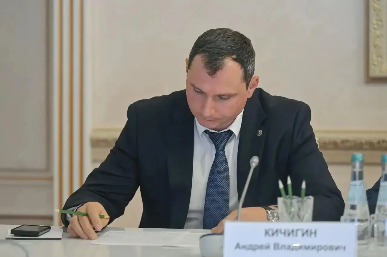 Сегодня Губернатор Воронежской области Александр Гусев провел еженедельное оперативное ...