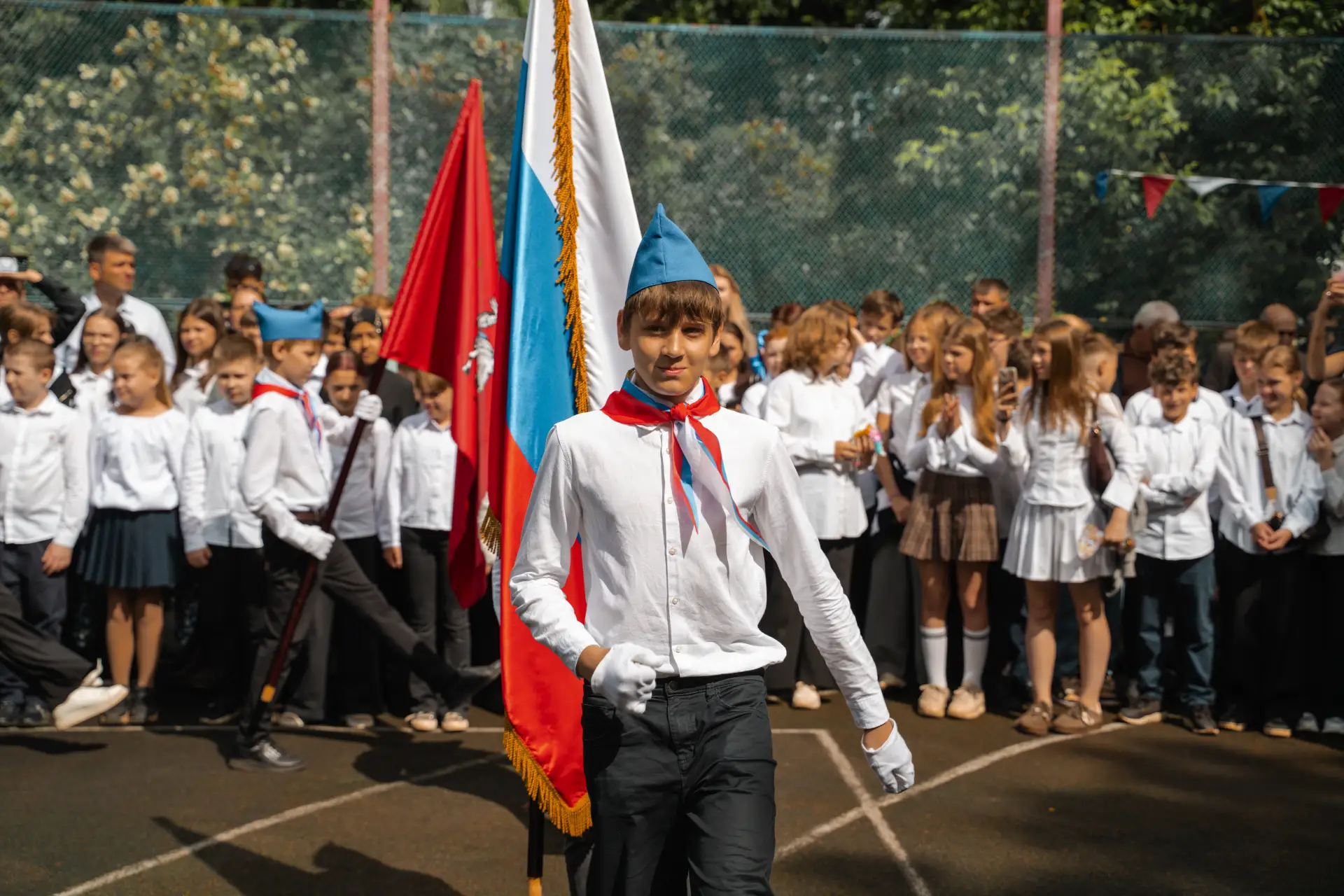 🎉📚 Последний звонок: прощай, школа! Здравствуй, будущее! 🎓✨  🌸🎤Вот и настал конец учебного года, дор