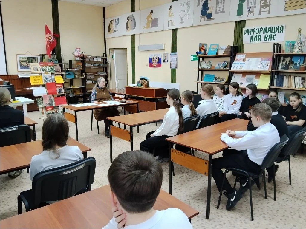 📚 Читаем детям о войне… 🕊️❤️  В эти дни, когда вся страна вспоминает героические страницы нашей исто