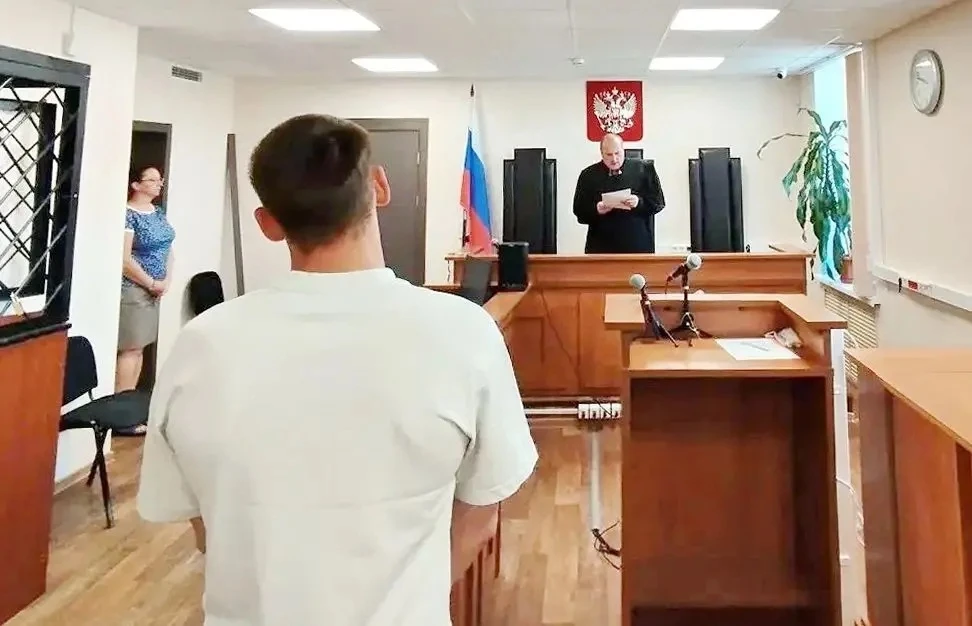 🏍️ Злостного нарушителя отправили в колонию строгого режима и отобрали мотоцикл

В Кинешме суд выне
