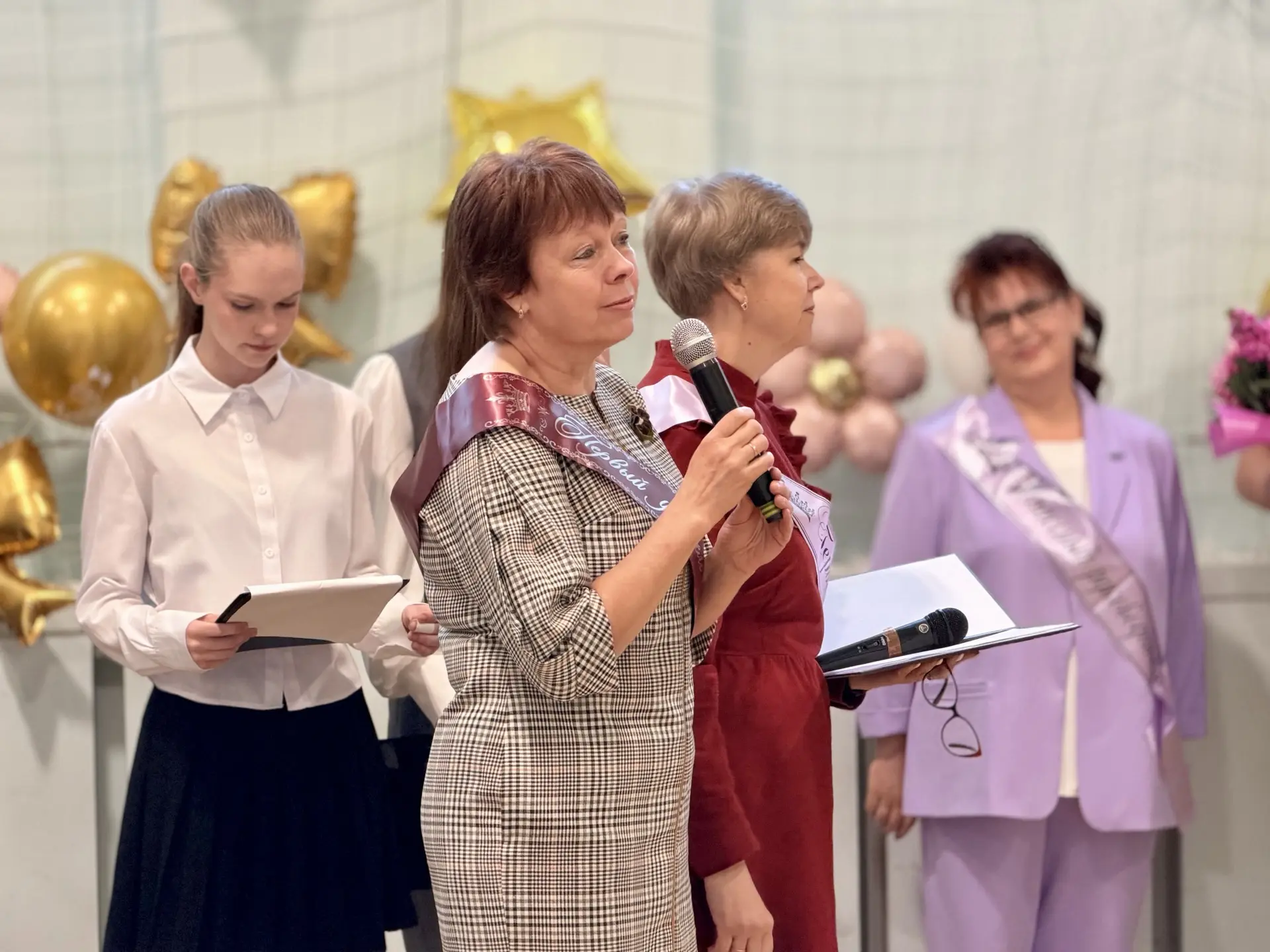 В школе поселка Колычево Можайского округа прошел первый  после капитального ремонта здания последни