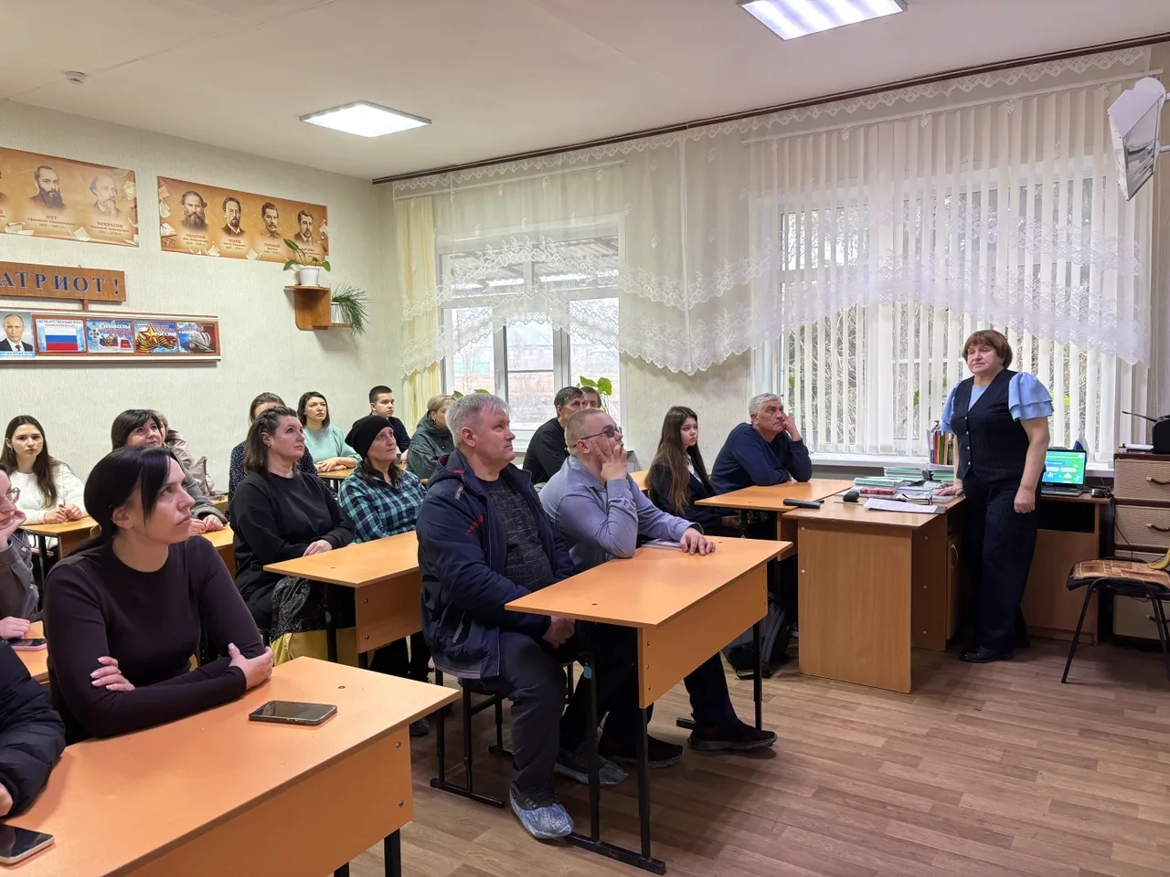 19 марта в МКОУ Высоковская СОШ состоялось родительское собрание «Россия – мои горизонт...