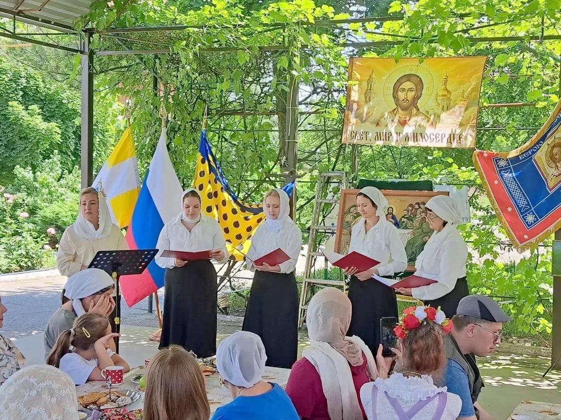 🌟12 июня -  один из самых значимых государственных праздников — День России!
 
🇷🇺Этот день — симв