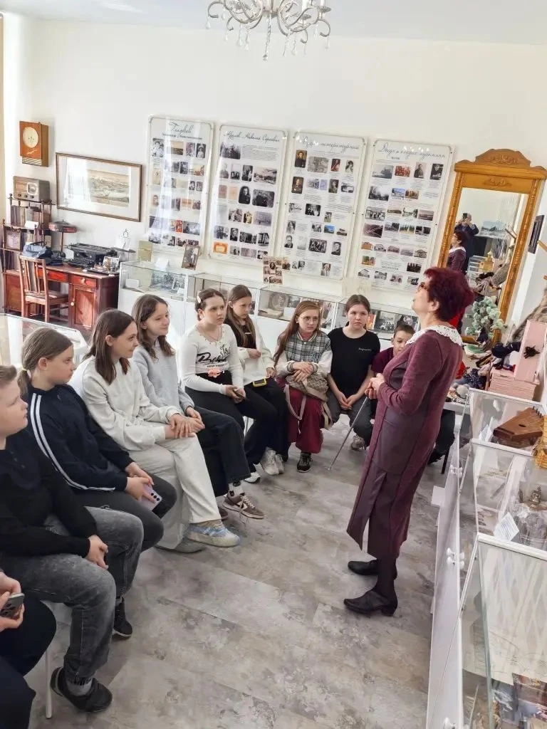 📚✨ В весенние каникулы 5Б посетил Музей нашей школы «Культурное наследие Мурома».