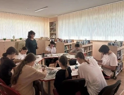 🏞️В преддверии дня рождения Альберта Лиханова в Камышинском центре помощи детям прошёл...
