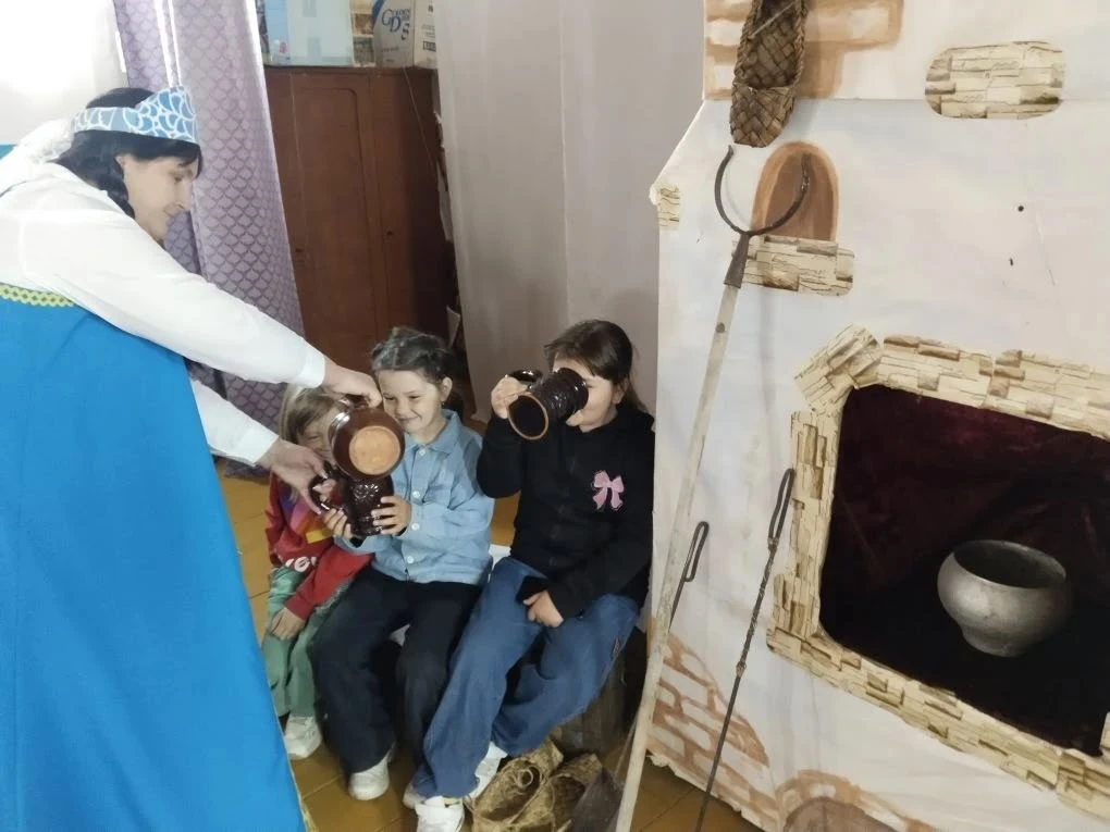 Работники Пименовского ДК, совместно с советником директора по воспитательной работе Пименовской СОШ