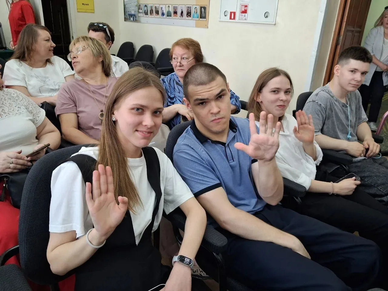 🌟Вчера ученики 11‑го класса приняли участие в первом мероприятии федеральной программы «Эстафета ус