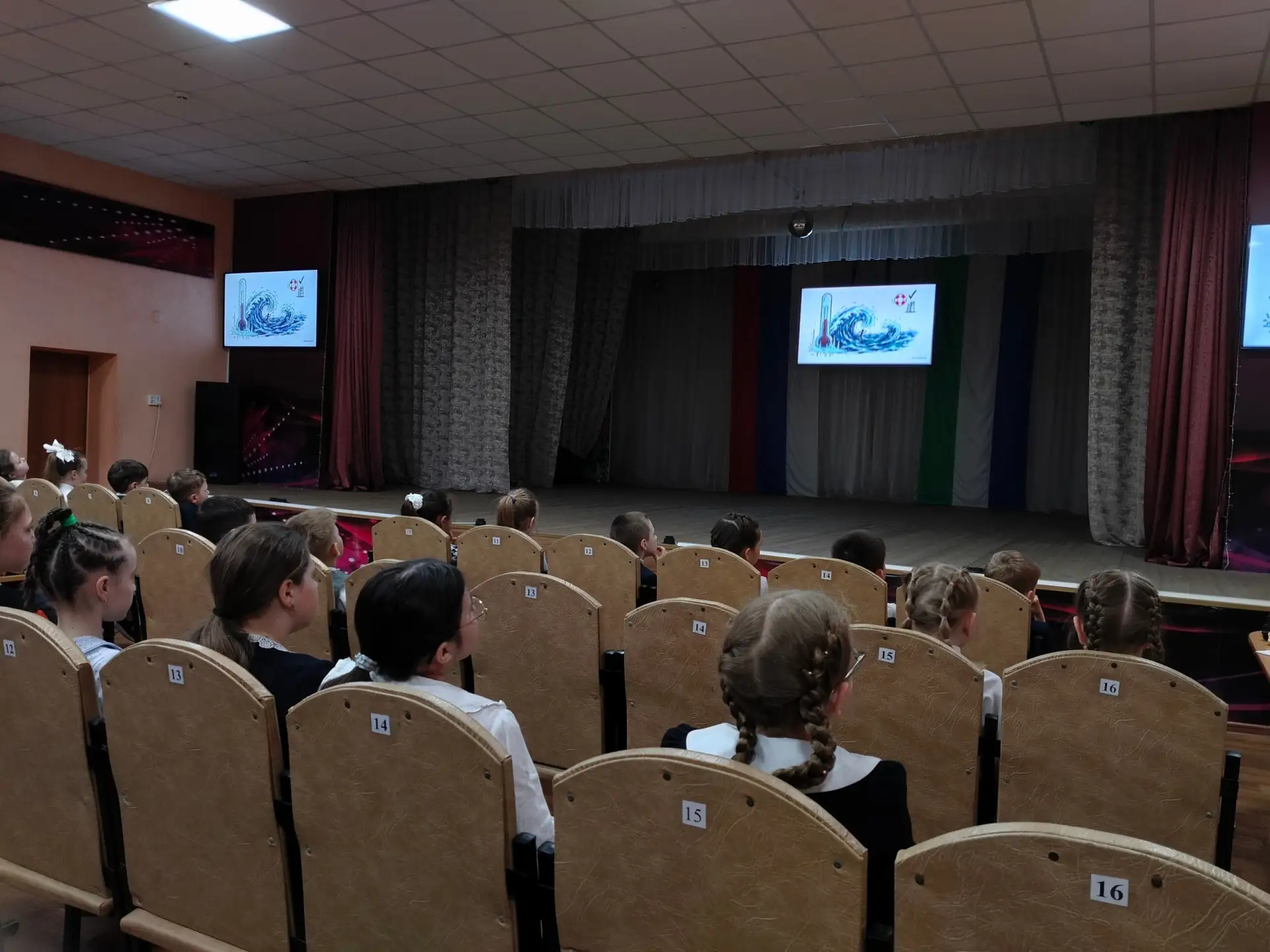 Вот и позади последняя учебная неделя, а впереди – долгожданные летние каникулы! 🎉 Чтобы отдых принё