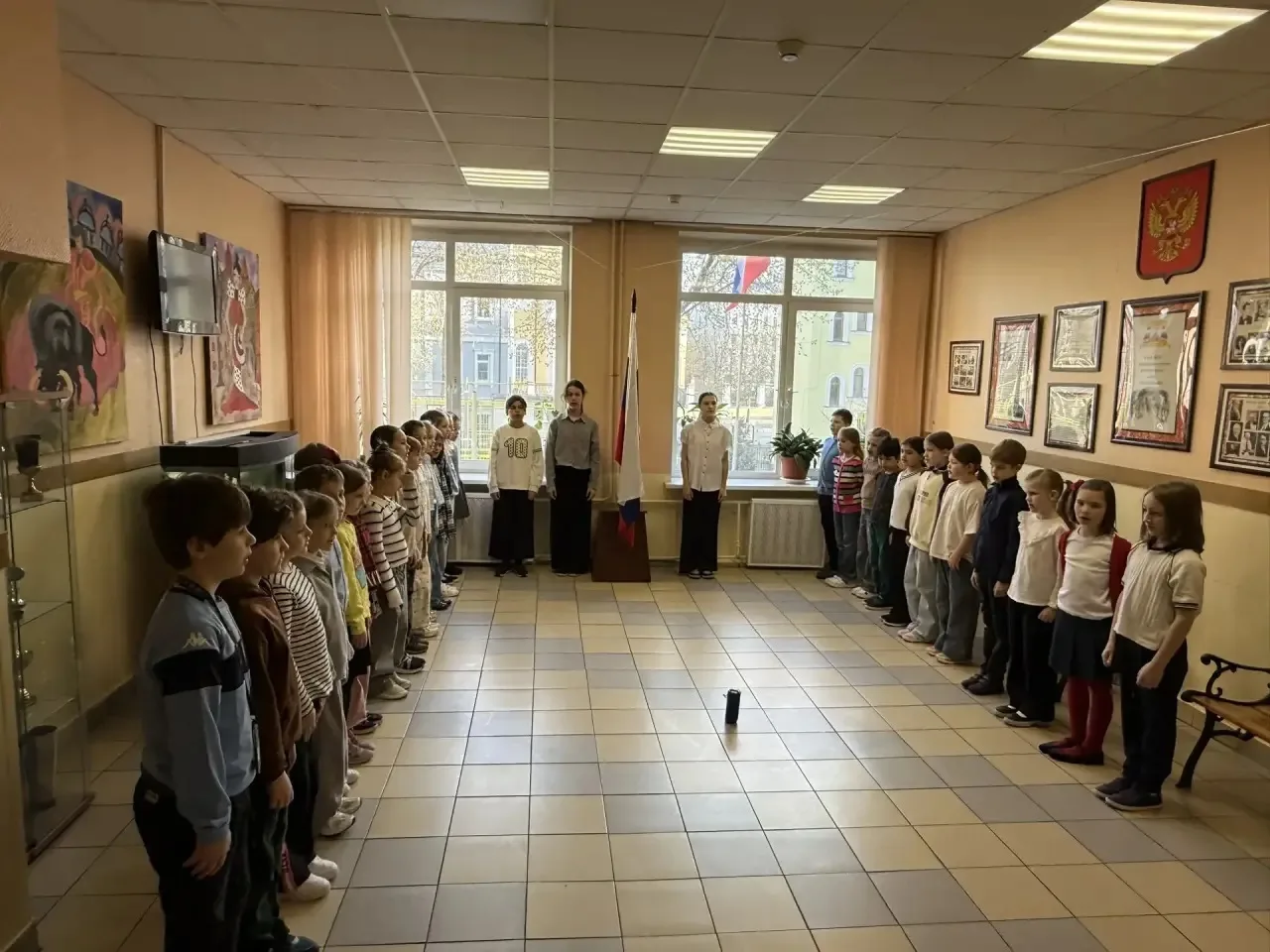 Церемония поднятия флага 🇷🇺  Каникулы позади — и новая учебная неделя по традиции началась с торжест