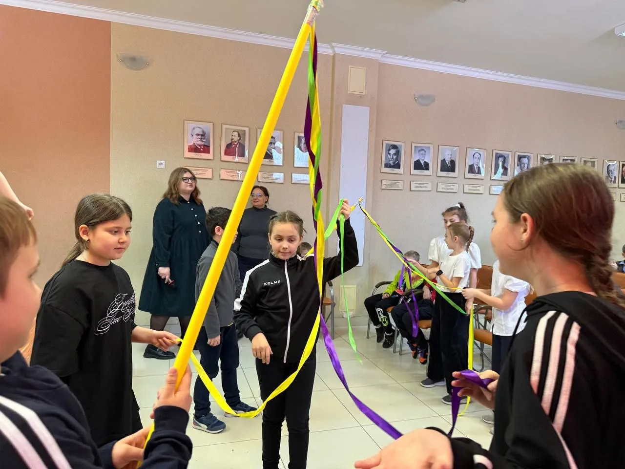 📣 Ну что, свершилось! «А ну-ка, девочки» — старт дан! 💥  На прошлой неделе наша школа превратилась в