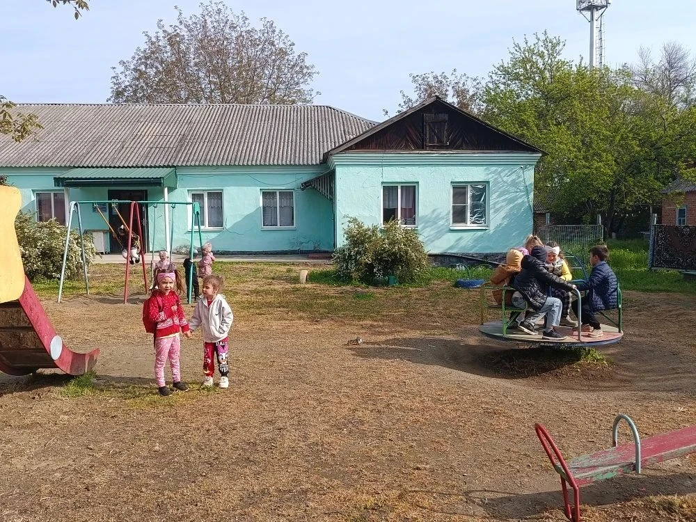 Приём детей на свежем воздухе — это часть режимного момента в дошкольных образовательных учреждениях