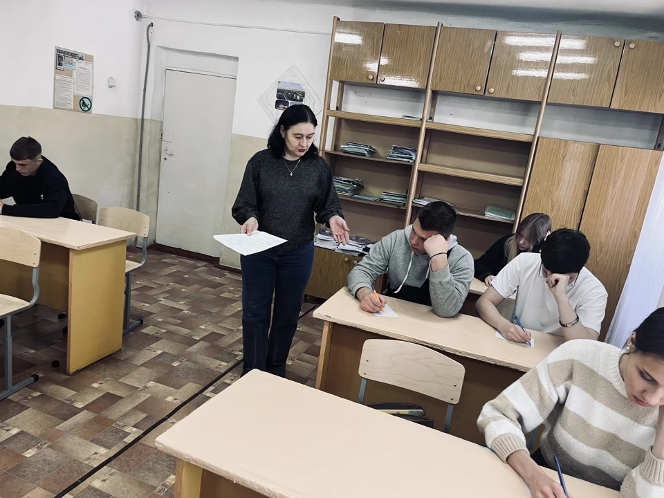 15 мая для девятиклассников проведено треннинговое занятие по психологической готовност...