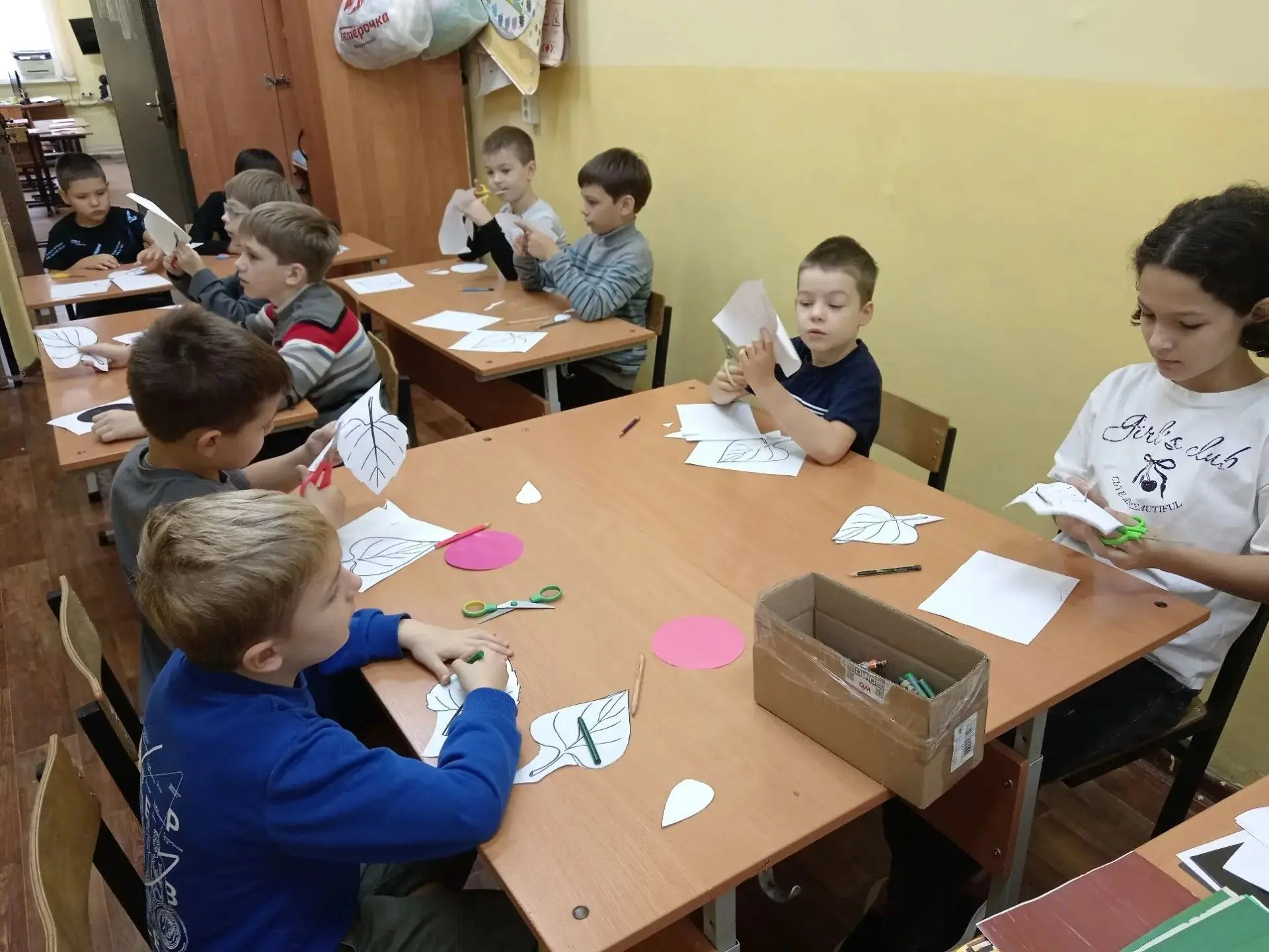 🌻 Яркий старт: как прошёл первый день досуговой площадки в ДМЦ «Альбатрос»!