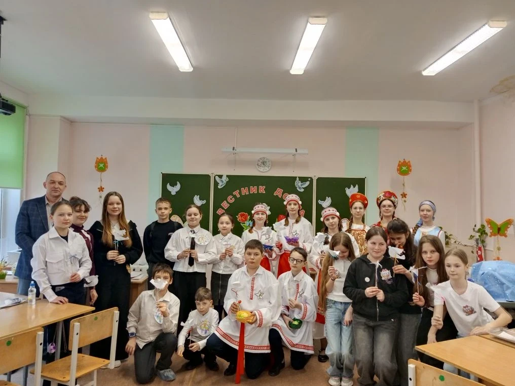 Каникулы, полные света и радости! В нашей школе снова царит атмосфера настоящего праздника — «Фестив