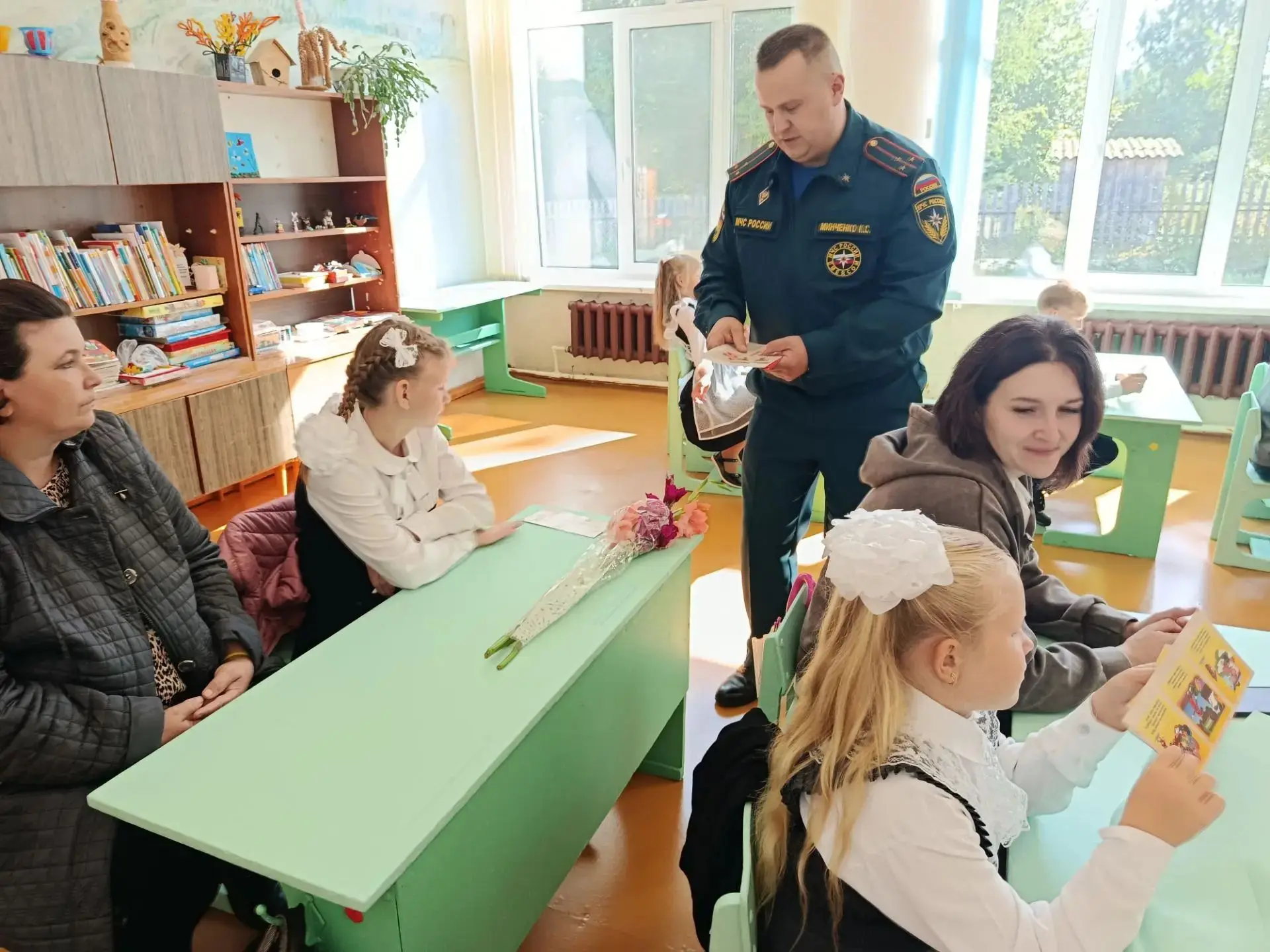 В День знаний – о самом главном: урок пожарной безопасности в Селезневской школе