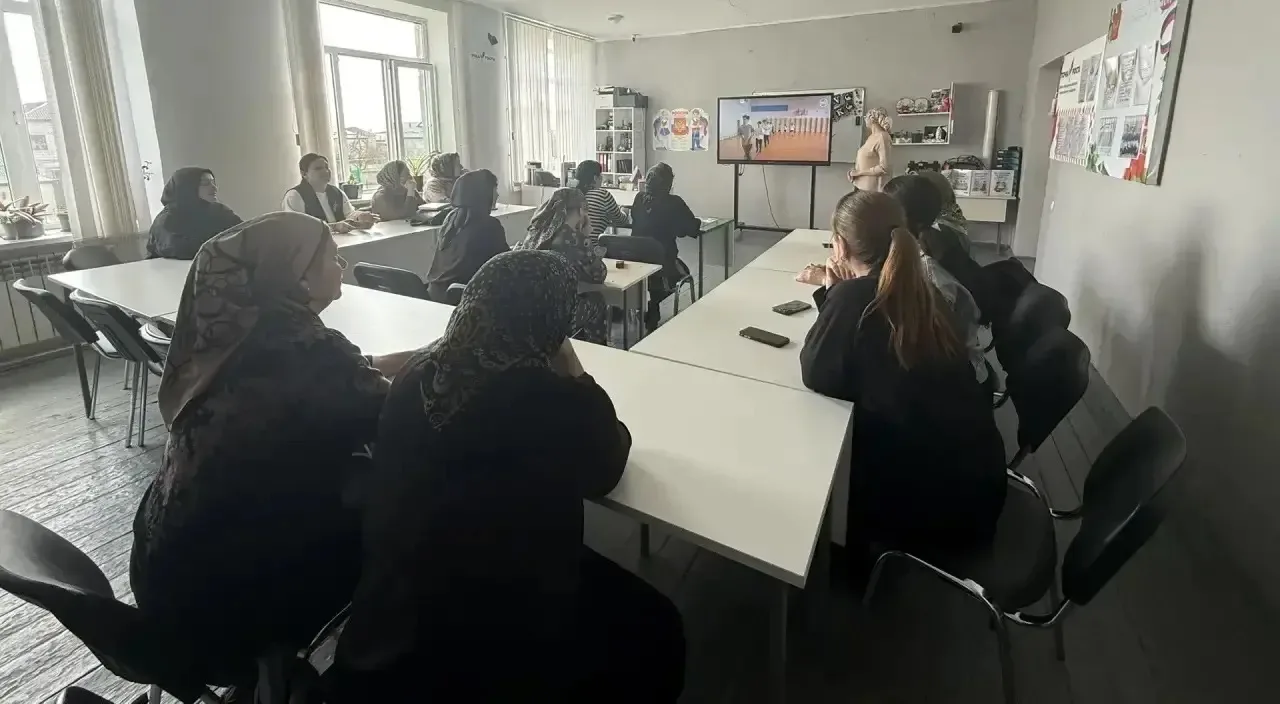 📚 В МКОУ «Курушская СОШ №2 им. Я. С. Аскандарова» состоялось Всероссийское родительское собрание «Ро