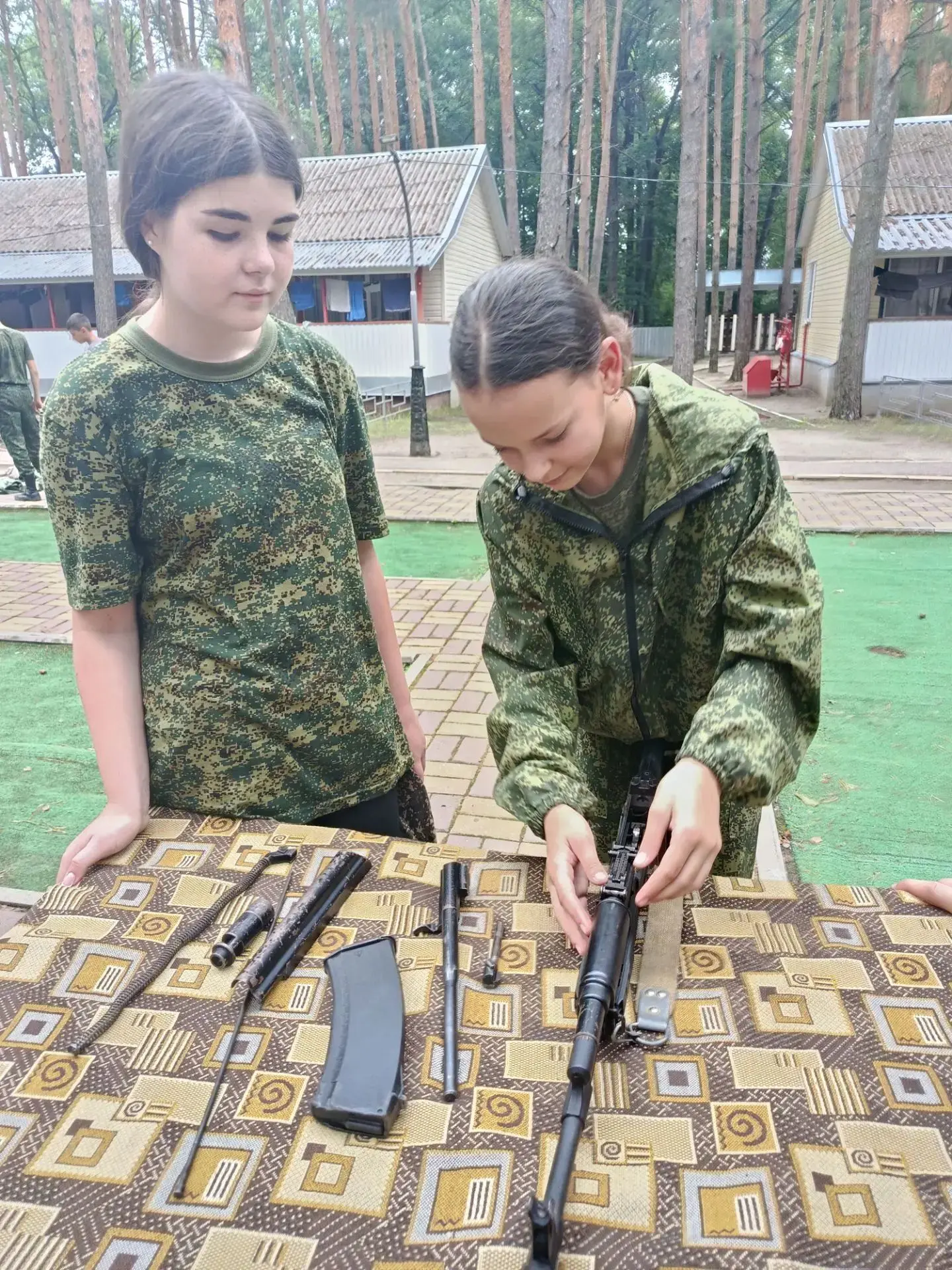 💥Тем временем в самом лагере «Кристалл» с утра проводилось военно-спортивное мероприят...