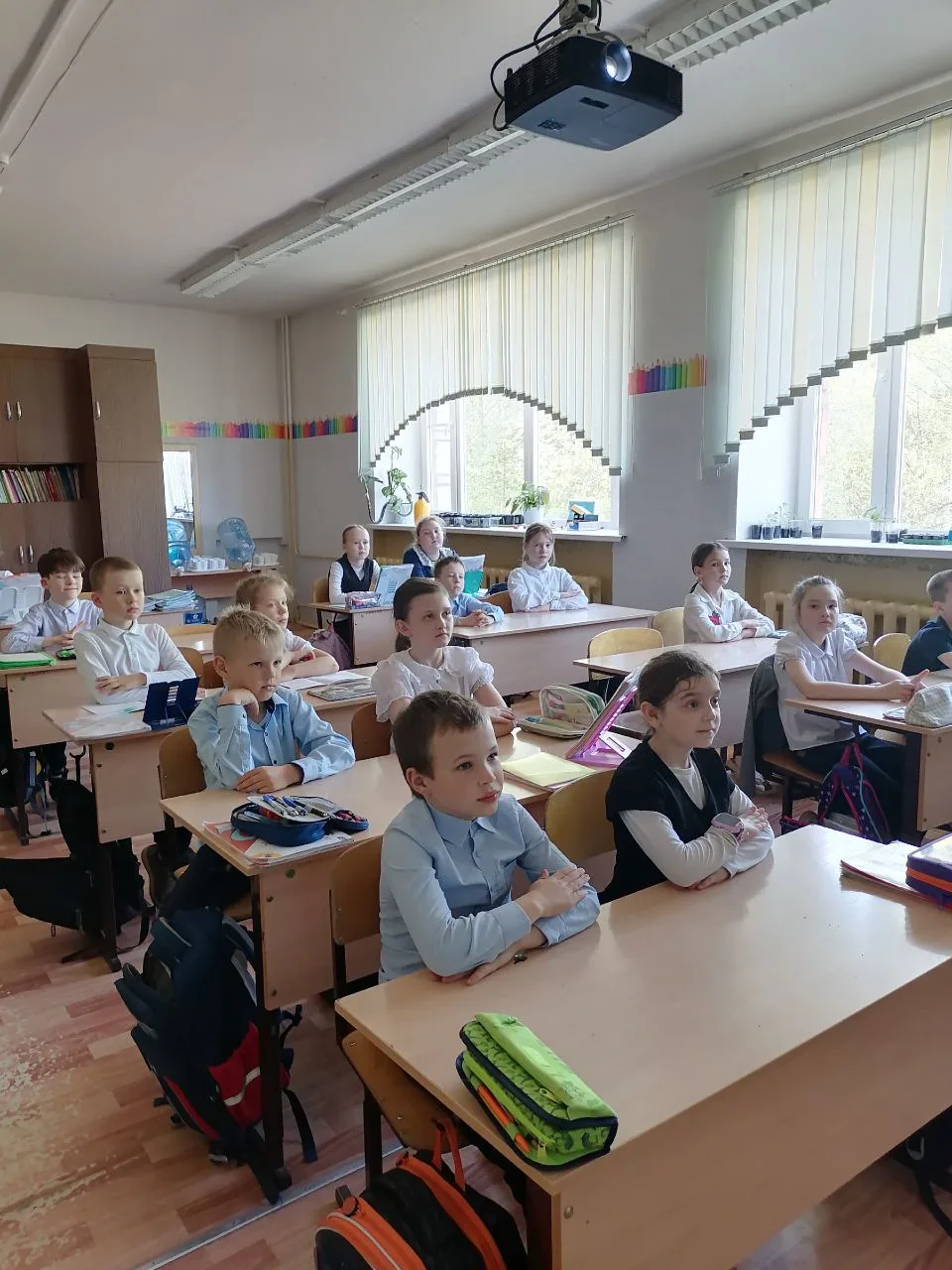 📚18 мая к ребятам 2д класса приходила библиотекарь Светлана Владимировна. Светлана Владимировна пров