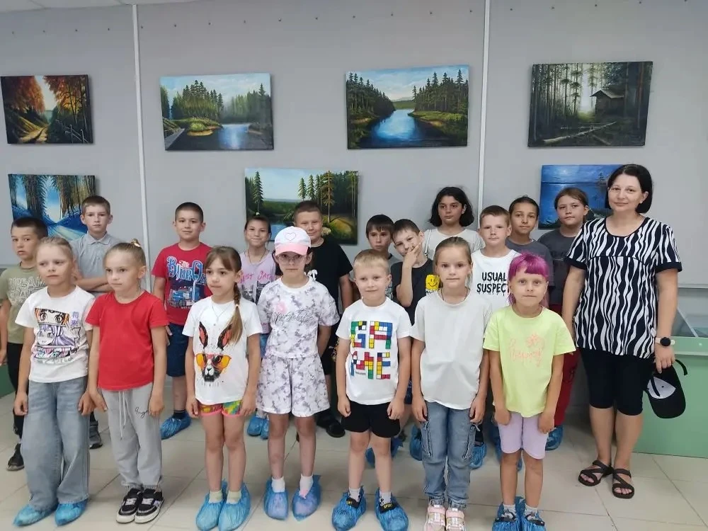 🇷🇺 В преддверии Дня молодежи — погружение в историю и творчество!

Сегодня в пришкольном лагере «С