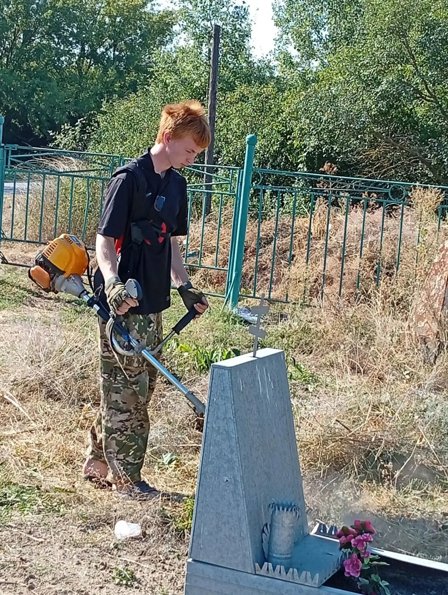 СУББОТНИК ПРОДОЛЖАЕТСЯ!
