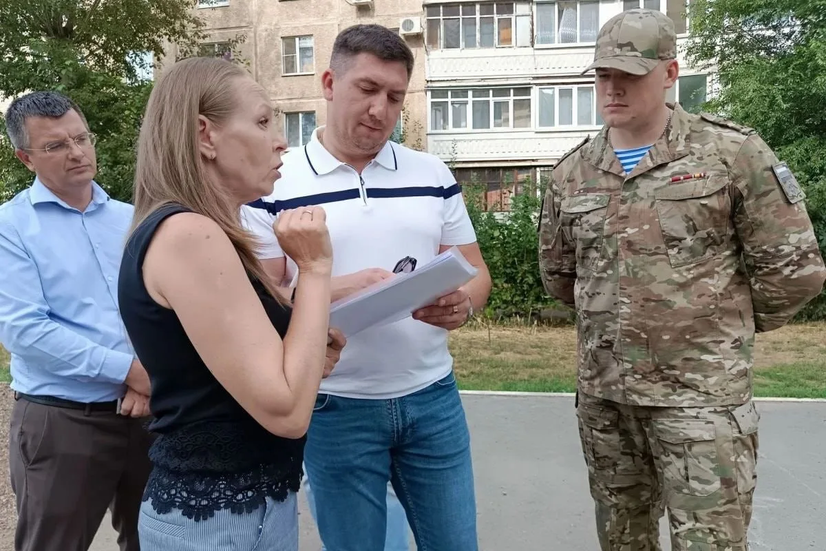 В Оренбурге продолжается благоустройство дворов по инициативе жителей.