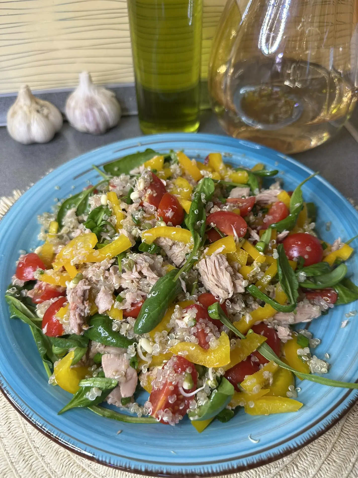 Подборка полезных салатиков на ужин 

🥗Киноа с тунцом, свежими овощами и зеленью 
🥗Салат со свекло
