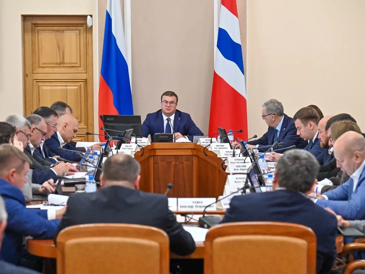 На оперативном совещании с региональным Правительством, министрами, руководителями ведо...