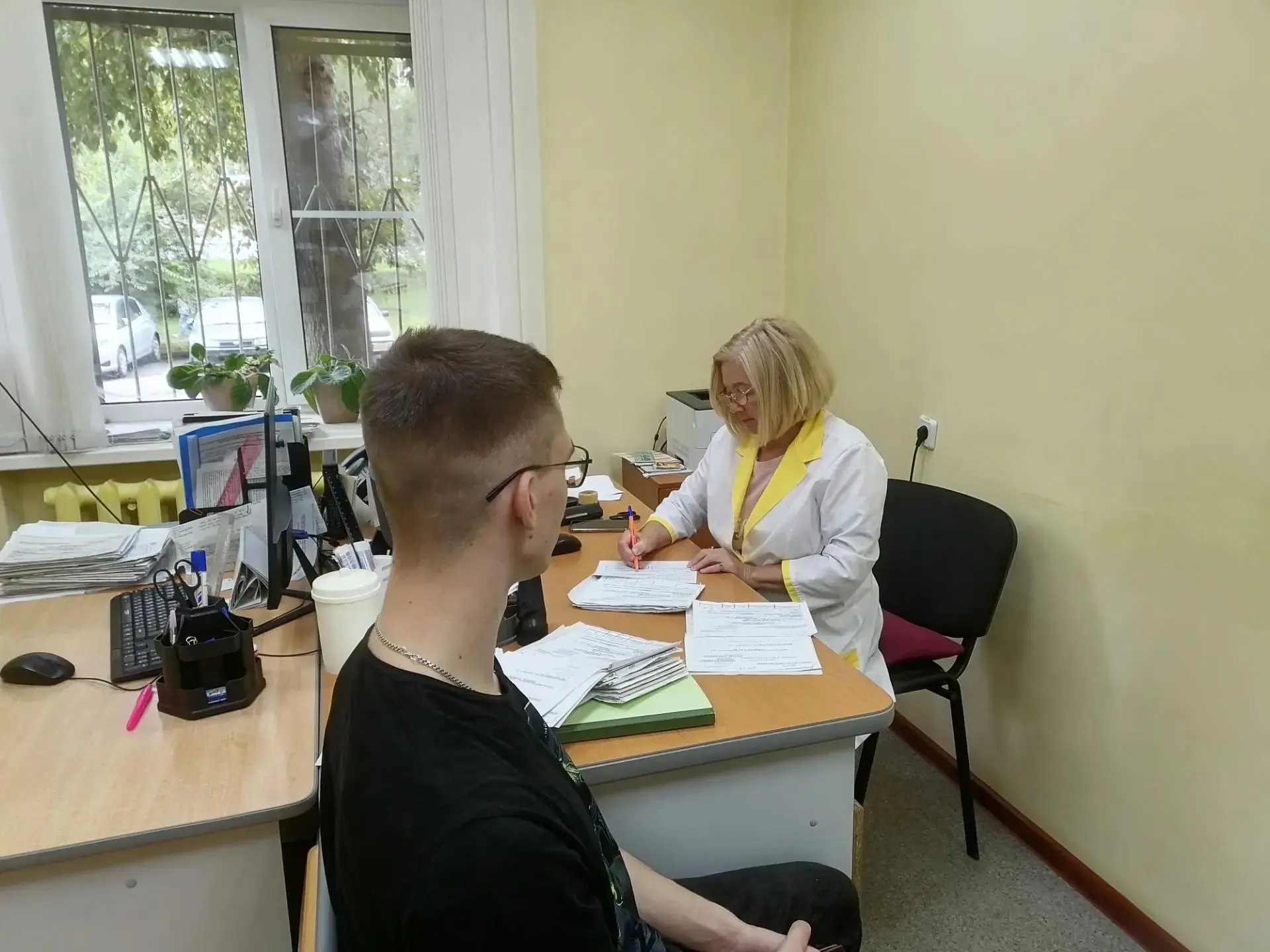 Как иногородним студентам получить медицинскую помощь по полису ОМС?