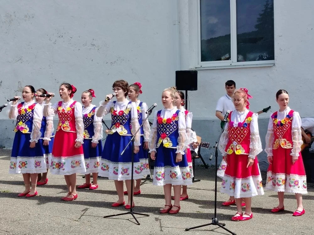Насыщенный день в лагере «Юный патриот»!

Наши педагоги провели для ребят на базе 10-й школы целый к
