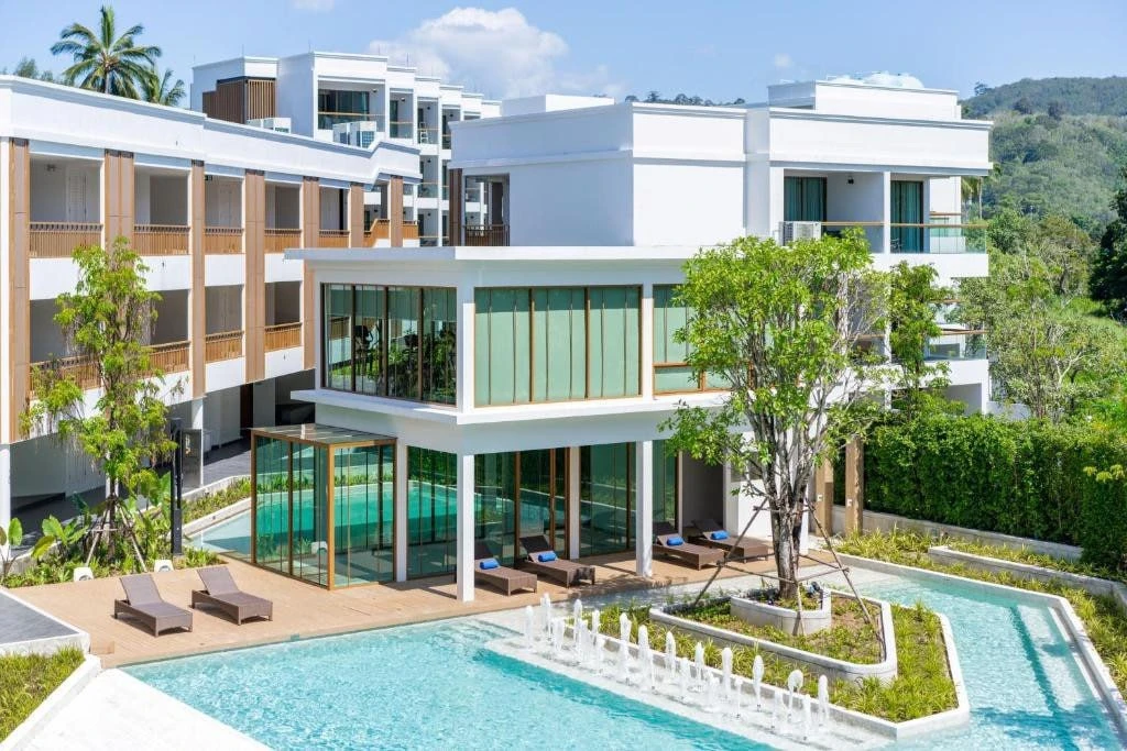 Bella Nara Phuket Naiyang Beach 5*