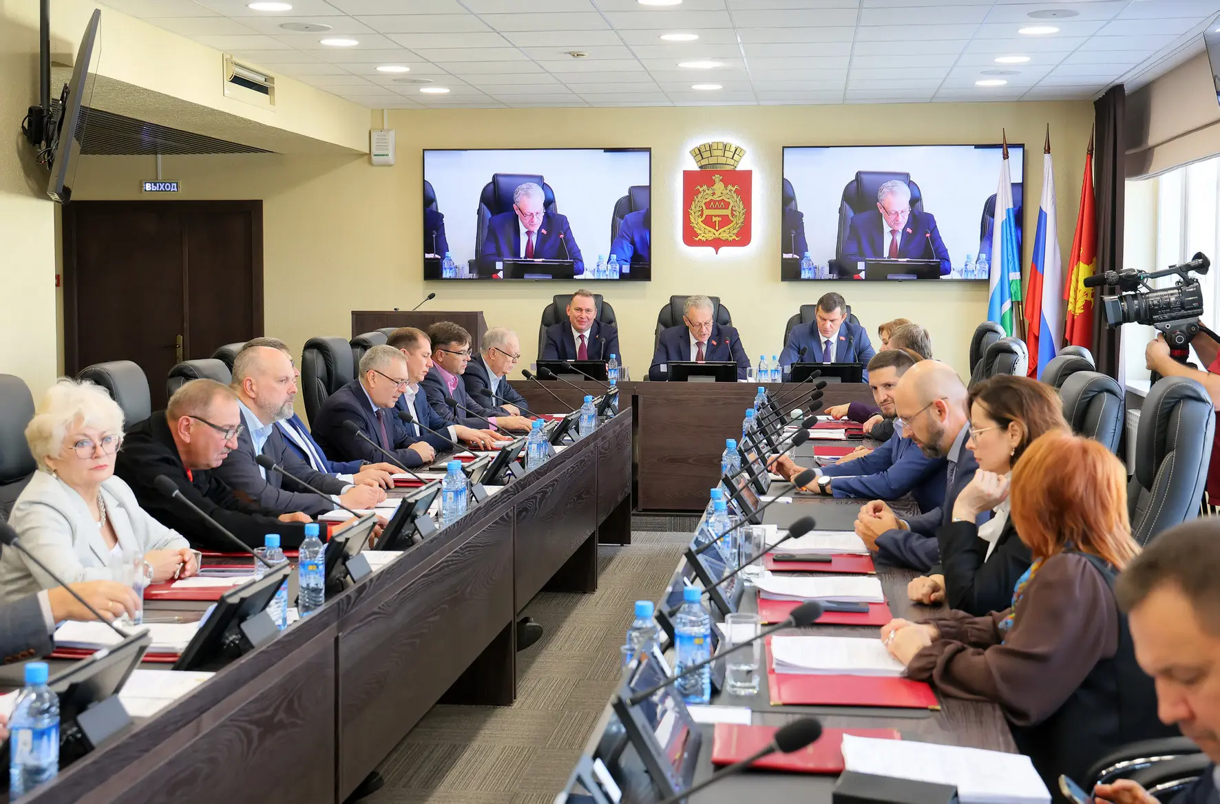 Город держится на людях 💪