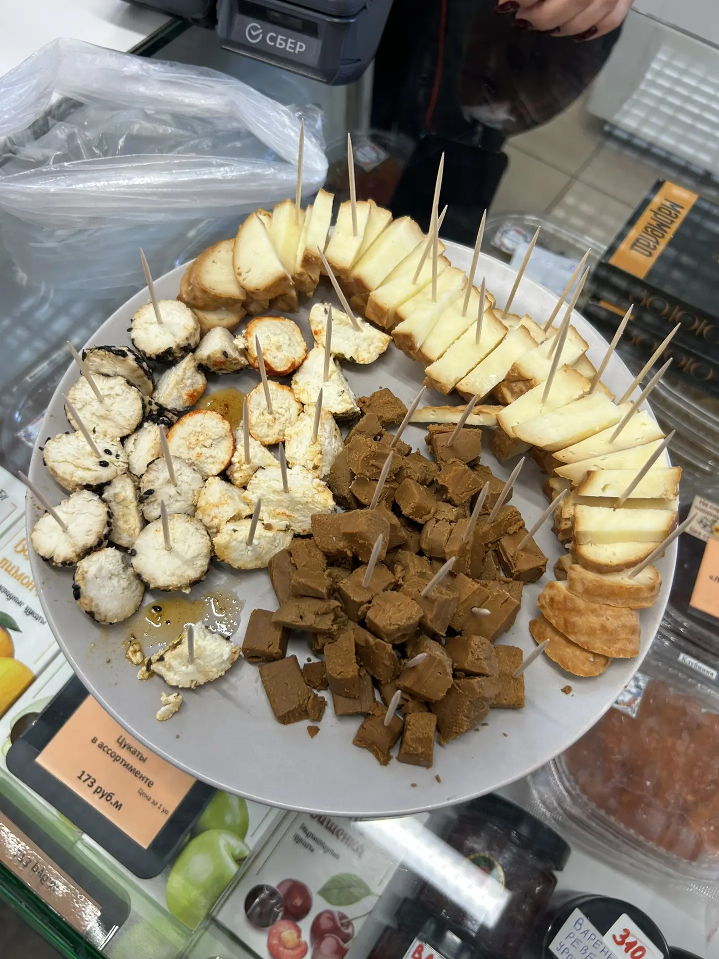 Вологодские луга - отдел фермерских продуктов  в Ленте.