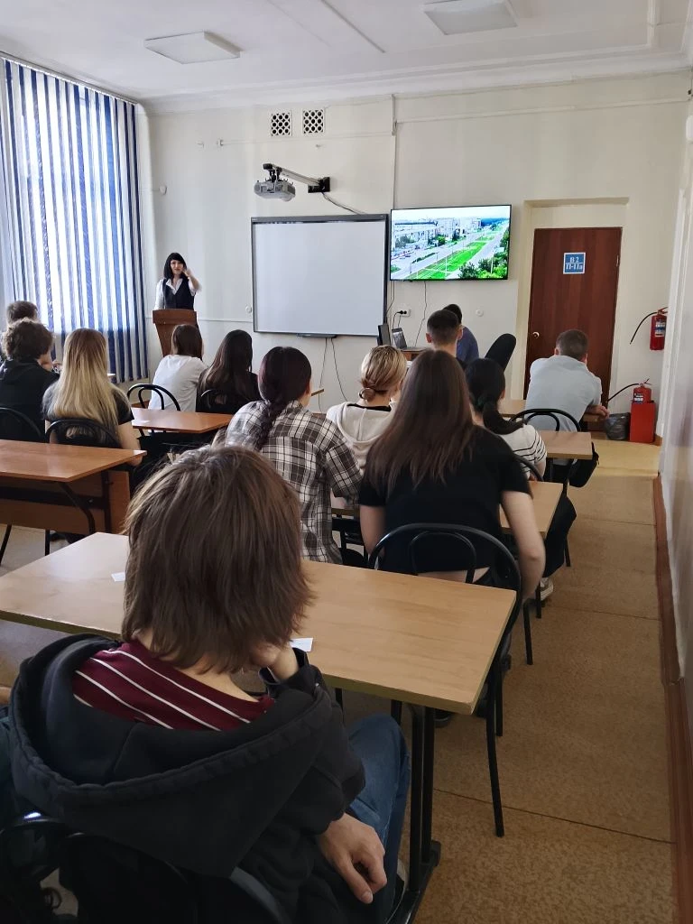 С целью  формирования знаний о родном городе, воспитание чувства любви к «малой» Родине  в АПТ 26 ма