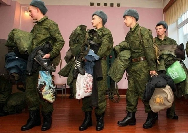 ‼Осенних призывников в зону СВО не отправят. В Генштабе ВС РФ подтвердили, что новобран...