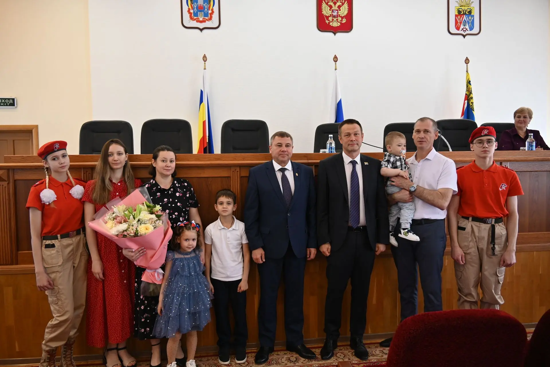 📌Сегодня, на заседании Собрания депутатов Аксайского района был рассмотрен вопрос о представлении мн