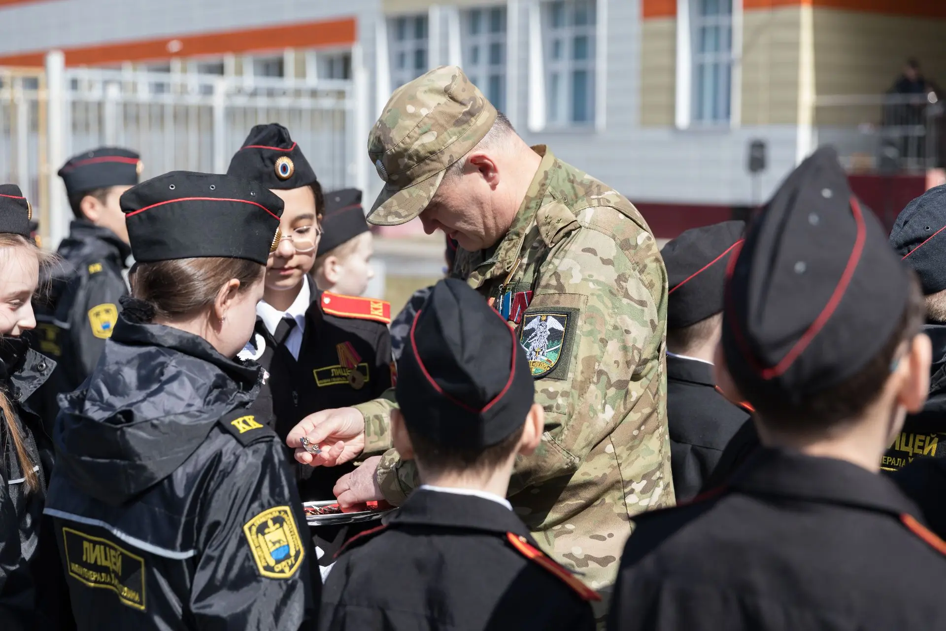 Два важных шага на пути: кадет и юнармеец!    16 марта в лицее имени генерал‑майора Хисматулина В. И