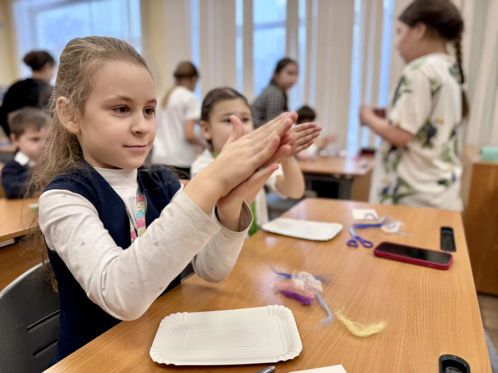 Подснежник – улыбка весны!  🌸В начальной школе с обучающимися 1 классов прошёл мастер-класс «Первый 