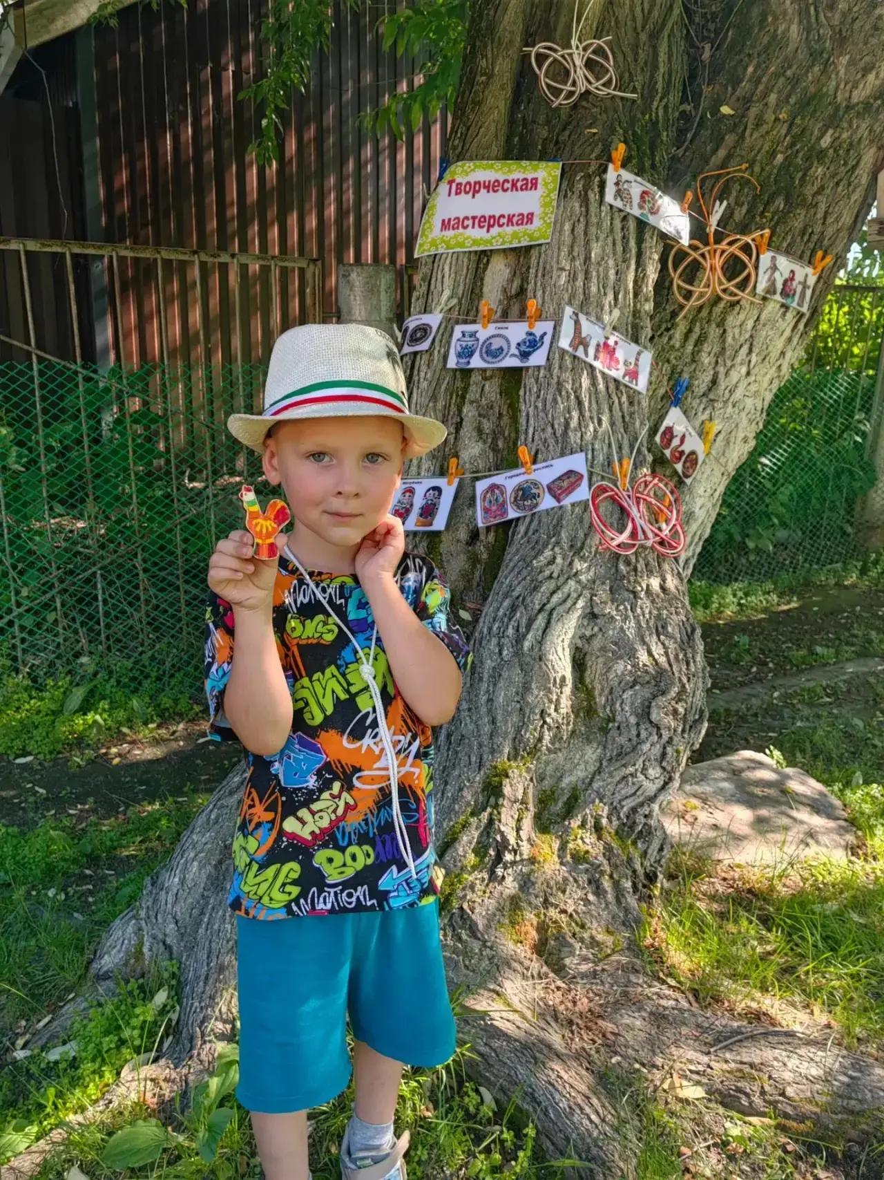 Наш фестиваль «Семья в фокусе» прошел на «Ура!» 📸❤️

Наш детский сад превратился в территорию счаст