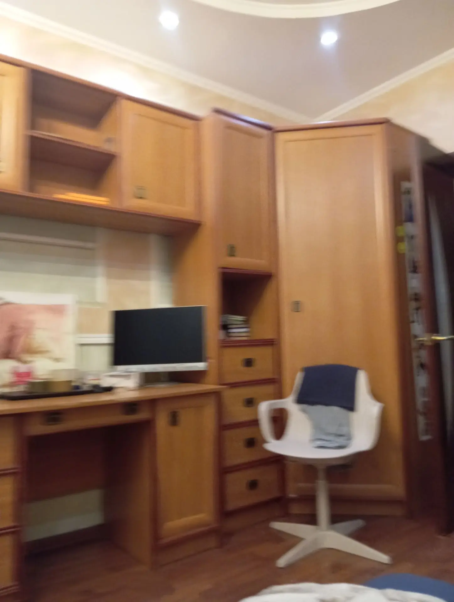 Отдам мебель бесплатно. Самовывоз. М. Жулебино