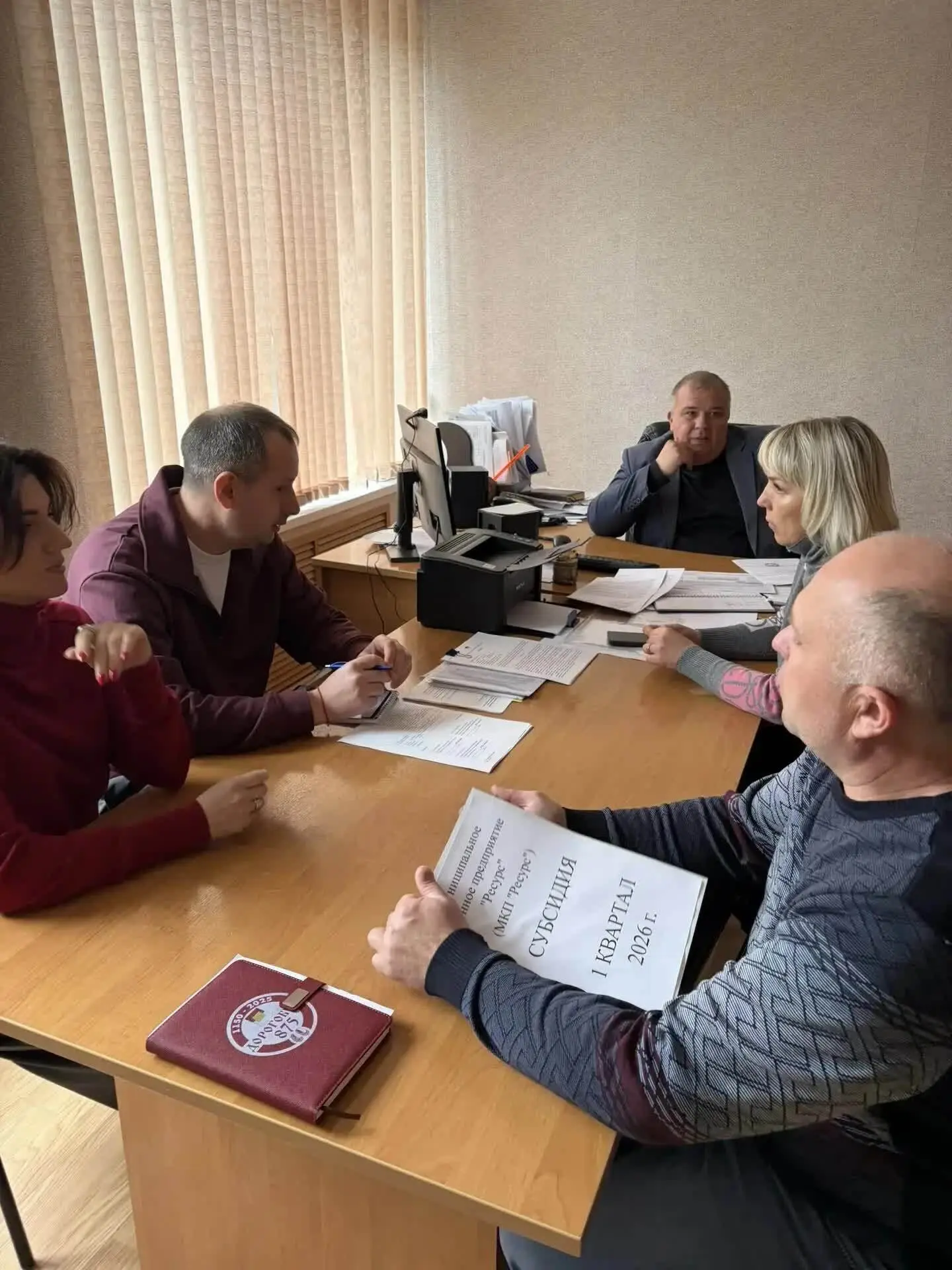 👥 В Дорогобуже прошла рабочая встреча на строительной площадке. В ней приняли участие ...