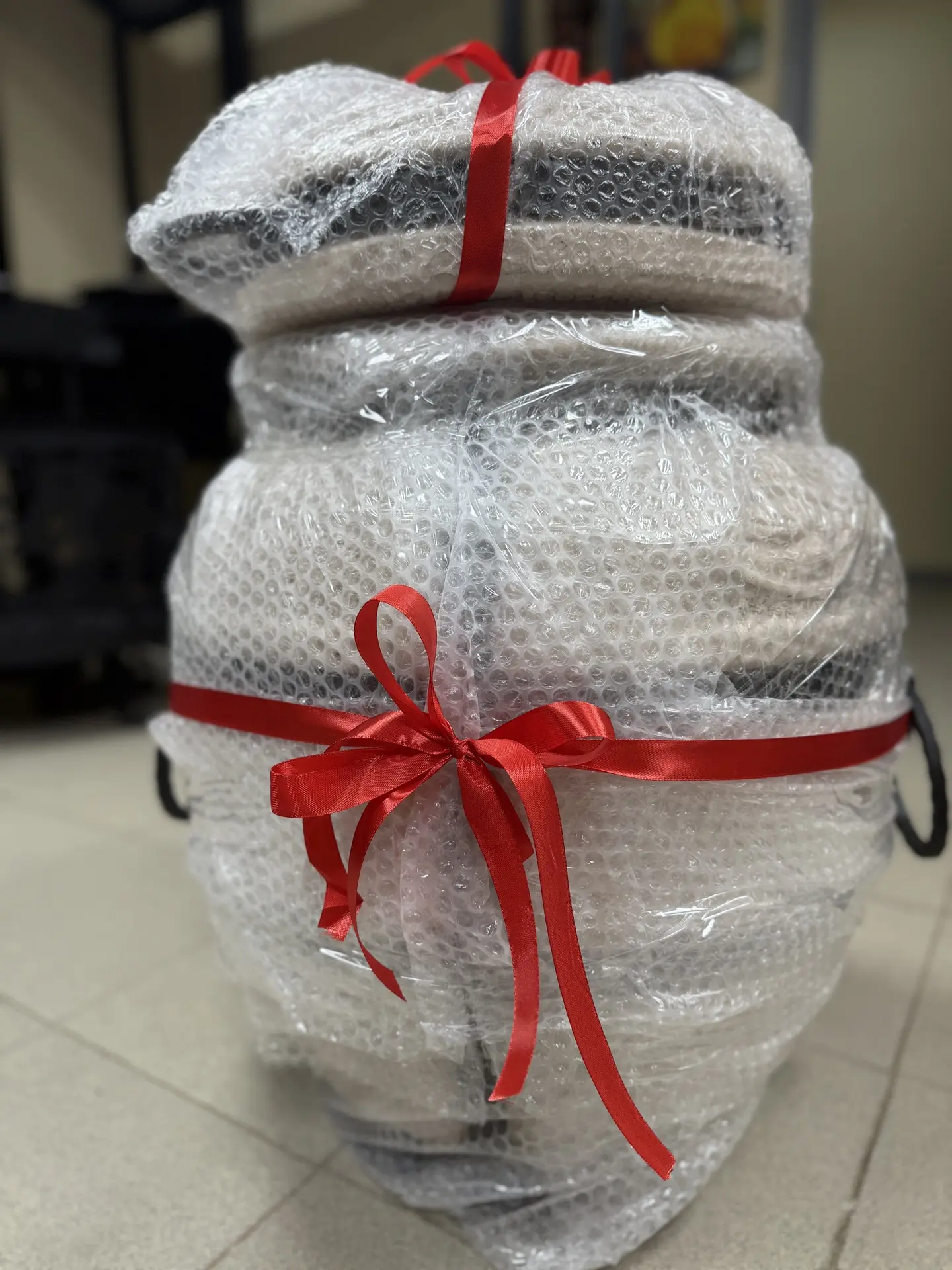 Как выглядит подарок от души? Начальник, подруга или сестра - каждый обрадуется, если п...