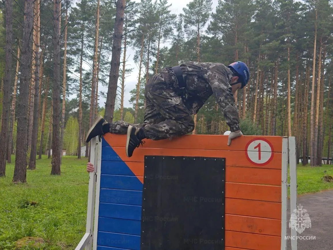 🫂В Томской области завершился региональный этап XX Всероссийских соревнований «Школа безопасности». 