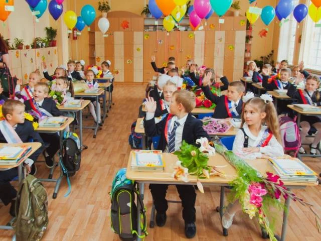 Более 142 тысяч школьников ДНР сядут за парты 1 сентября