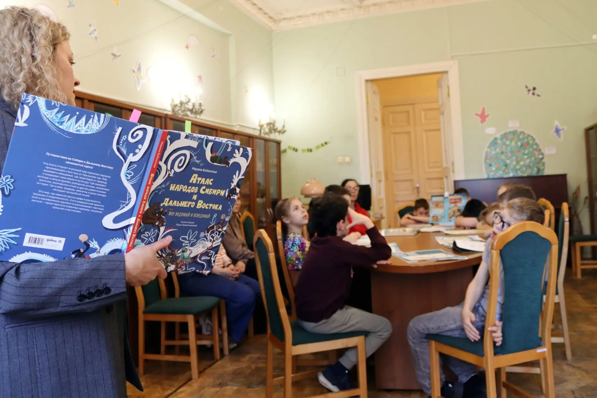 Детская библиотека иностранной литературы https://vk.ru/det_bibka_in_lit

Сказки народов Севера 💙
 