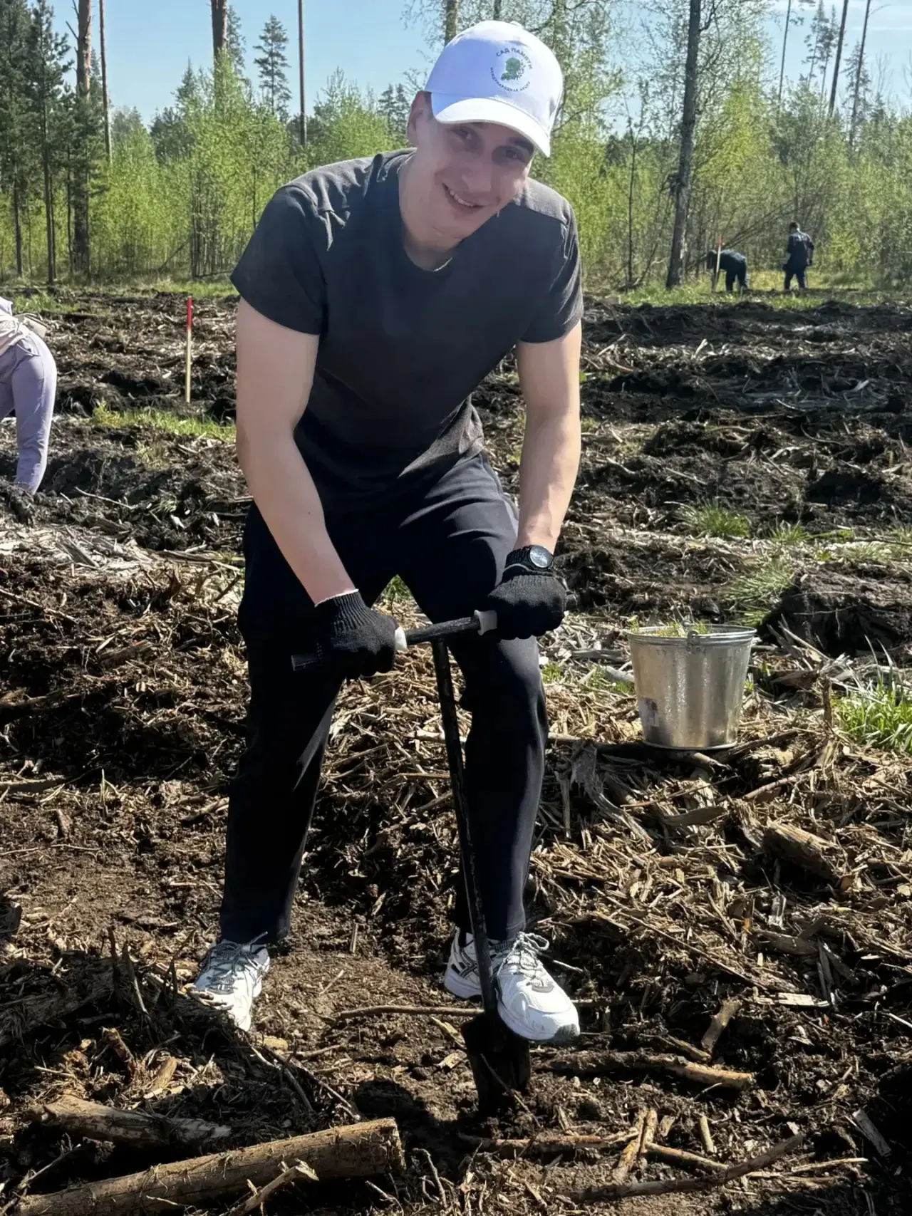 🌳🌳🌳Сотрудники прокуратуры Свердловской области приняли участие в международной акции «Сад памяти»   
