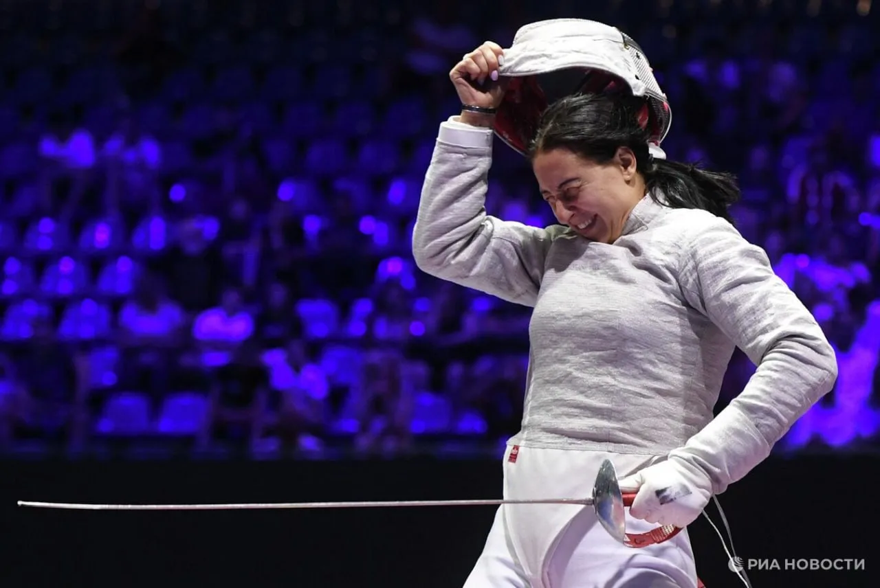 Российские саблистки разгромили сборную Франции в финале Чемпионата Европы! 🇷🇺 🙏🏻

Наши девушки 