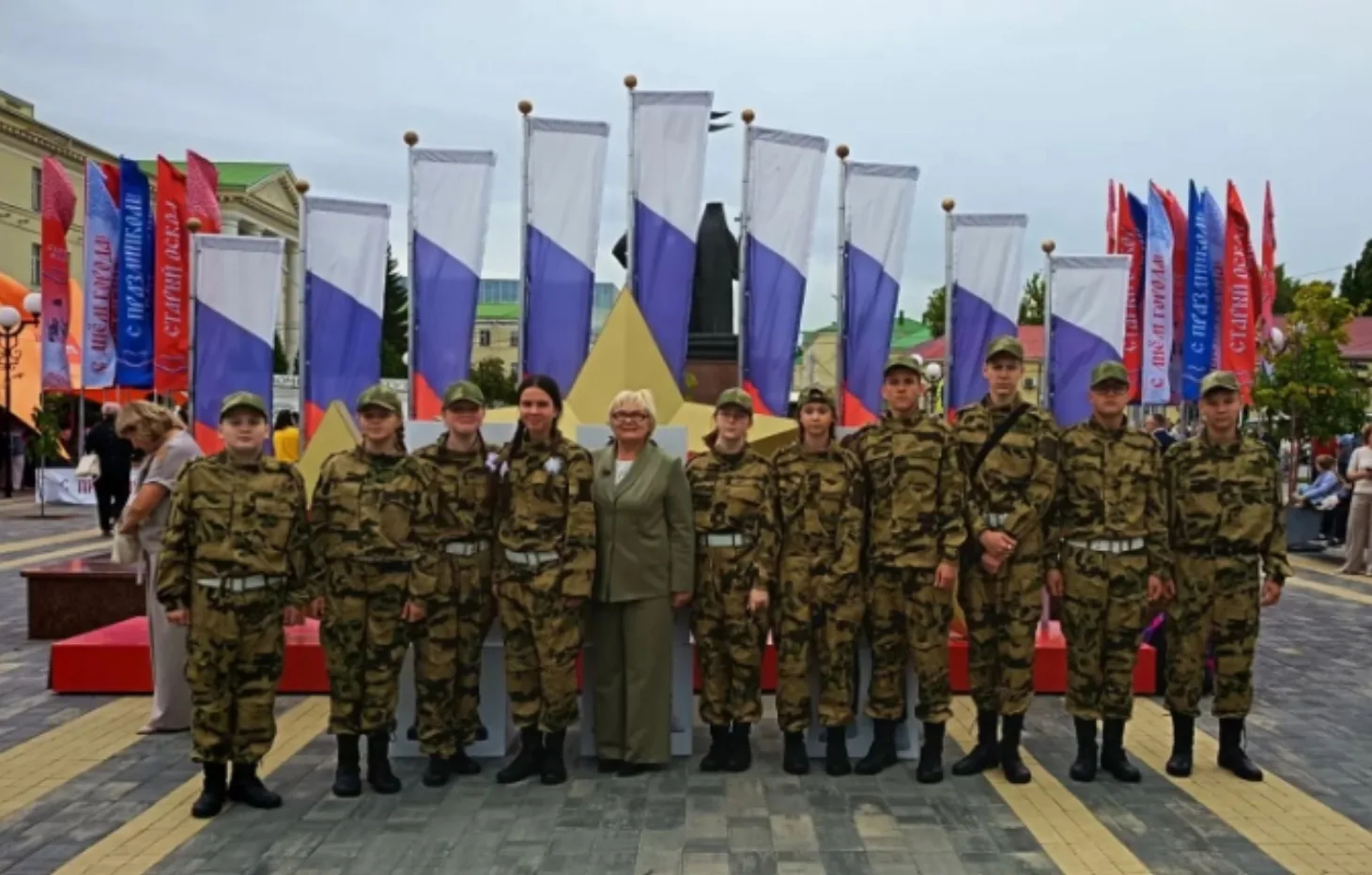 📣Воспитанники ВПК «Сокол» #умной_школы24🇷🇺 приняли участие в торжественном мероприят...