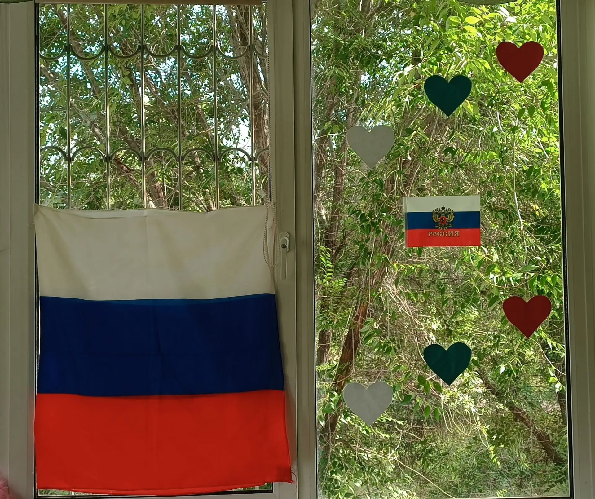 🎆 Ко Дню флага России: наша вторая младшая группа №2 присоединилась ко Всероссийской а...